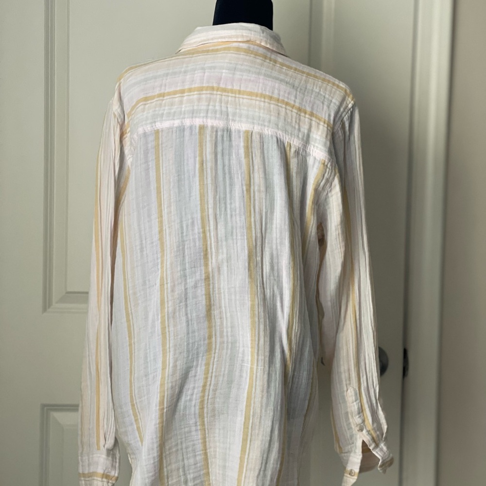 Button down shirt - Picture 2 of 2
